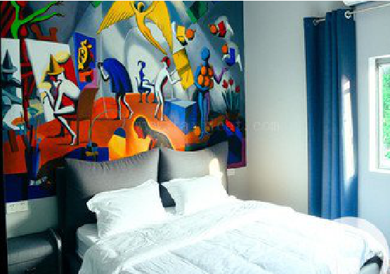 郸城对于酒店的墙体彩绘而言更注重哪些方面？